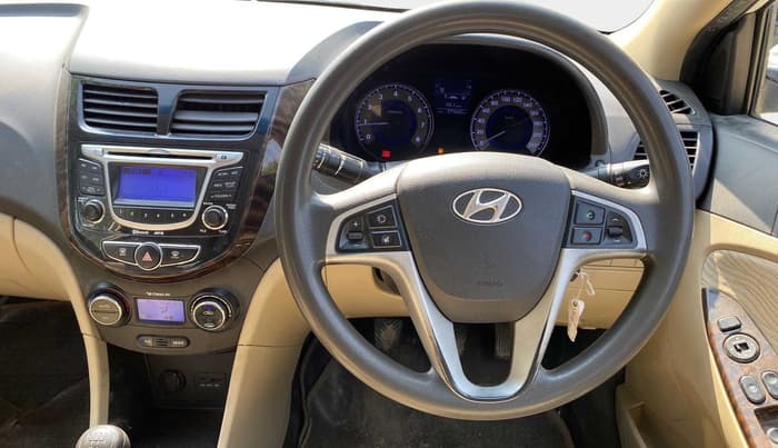 2013 Hyundai Verna FLUIDIC 1.6 VTVT SX, Petrol, Manual, 77,933 km, Steering Wheel Close Up