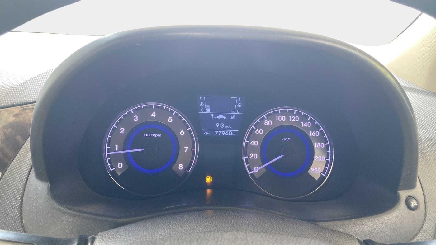 2013 Hyundai Verna FLUIDIC 1.6 VTVT SX, Petrol, Manual, 77,933 km, Odometer Image