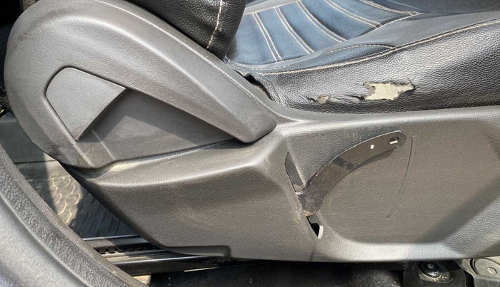 2018 Ford FREESTYLE TITANIUM 1.2 PETROL, Petrol, Manual, 72,940 km, Driver Side Adjustment Panel