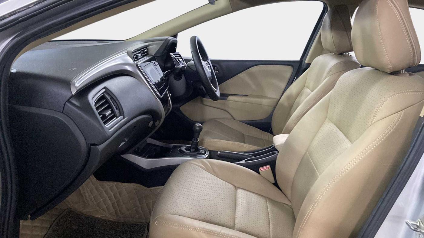 2017 Honda City 1.5L I-VTEC V MT, Petrol, Manual, 58,573 km, Right Side Front Door Cabin