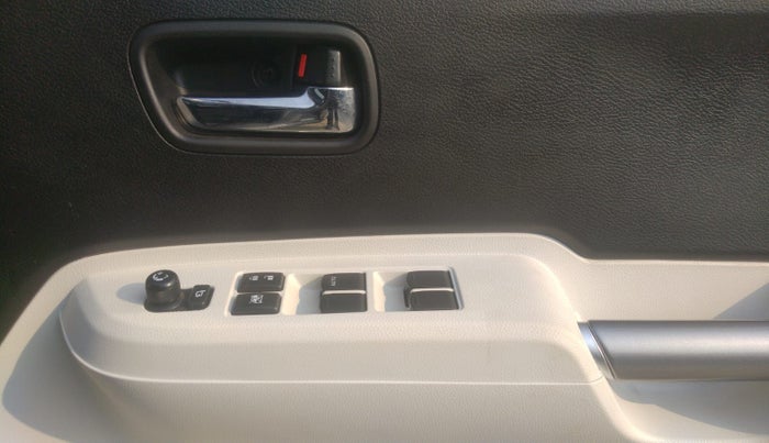 2022 Maruti IGNIS ZETA 1.2, Petrol, Manual, 1,642 km, Driver Side Door Panels Control