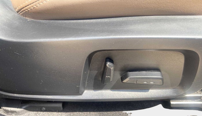 2022 Tata Harrier XZ SUNROOF 2.0L, Diesel, Manual, 18,836 km, Driver Side Adjustment Panel