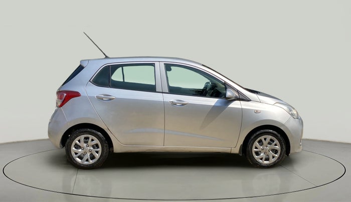 2017 Hyundai Grand i10 MAGNA 1.2 KAPPA VTVT, Petrol, Manual, 40,416 km, Right Side View