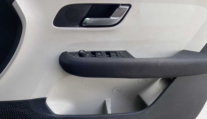 2022 Tata ALTROZ XZA PLUS, Petrol, Automatic, 10,806 km, Driver Side Door Panels Control