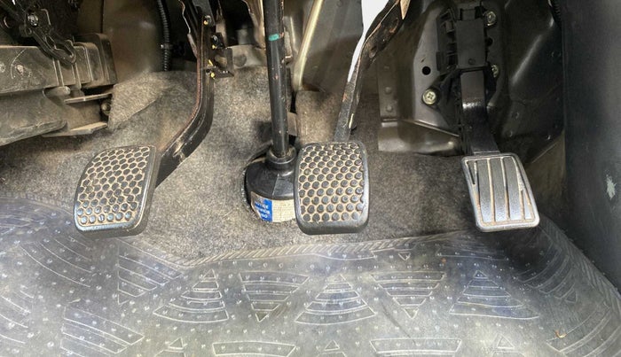 2020 Maruti Eeco 5 STR WITH A/C+HTR, Petrol, Manual, 14,714 km, Pedals