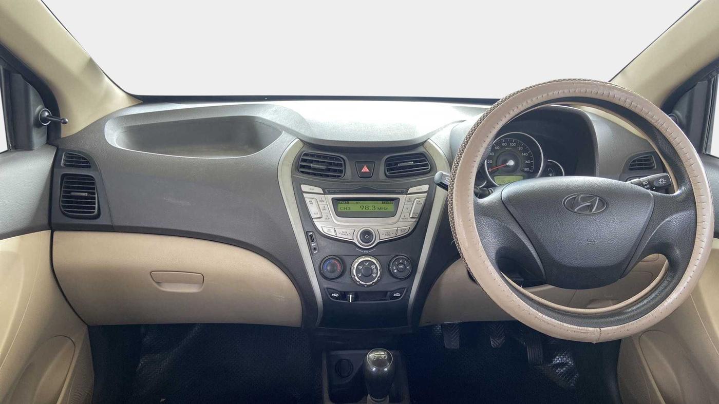 2015 Hyundai Eon MAGNA +, Petrol, Manual, 68,004 km, Dashboard
