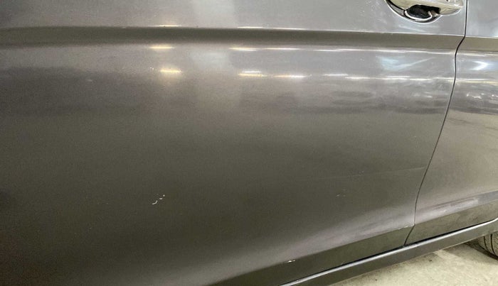 2017 Honda City 1.5L I-VTEC V MT, Petrol, Manual, 39,885 km, Front passenger door - Slightly dented