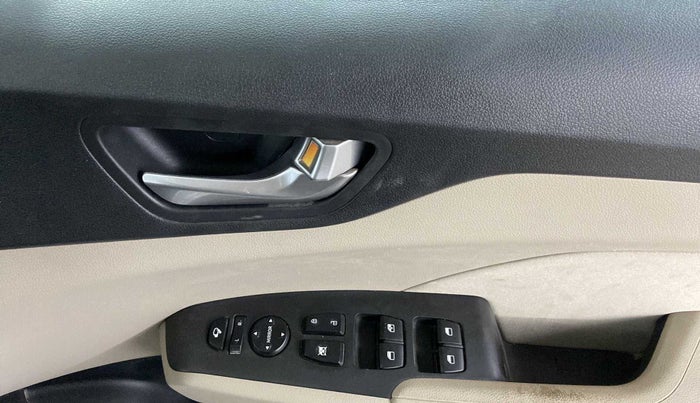 2021 Hyundai Verna SX 1.5 VTVT IVT, Petrol, Automatic, 17,138 km, Driver Side Door Panels Control