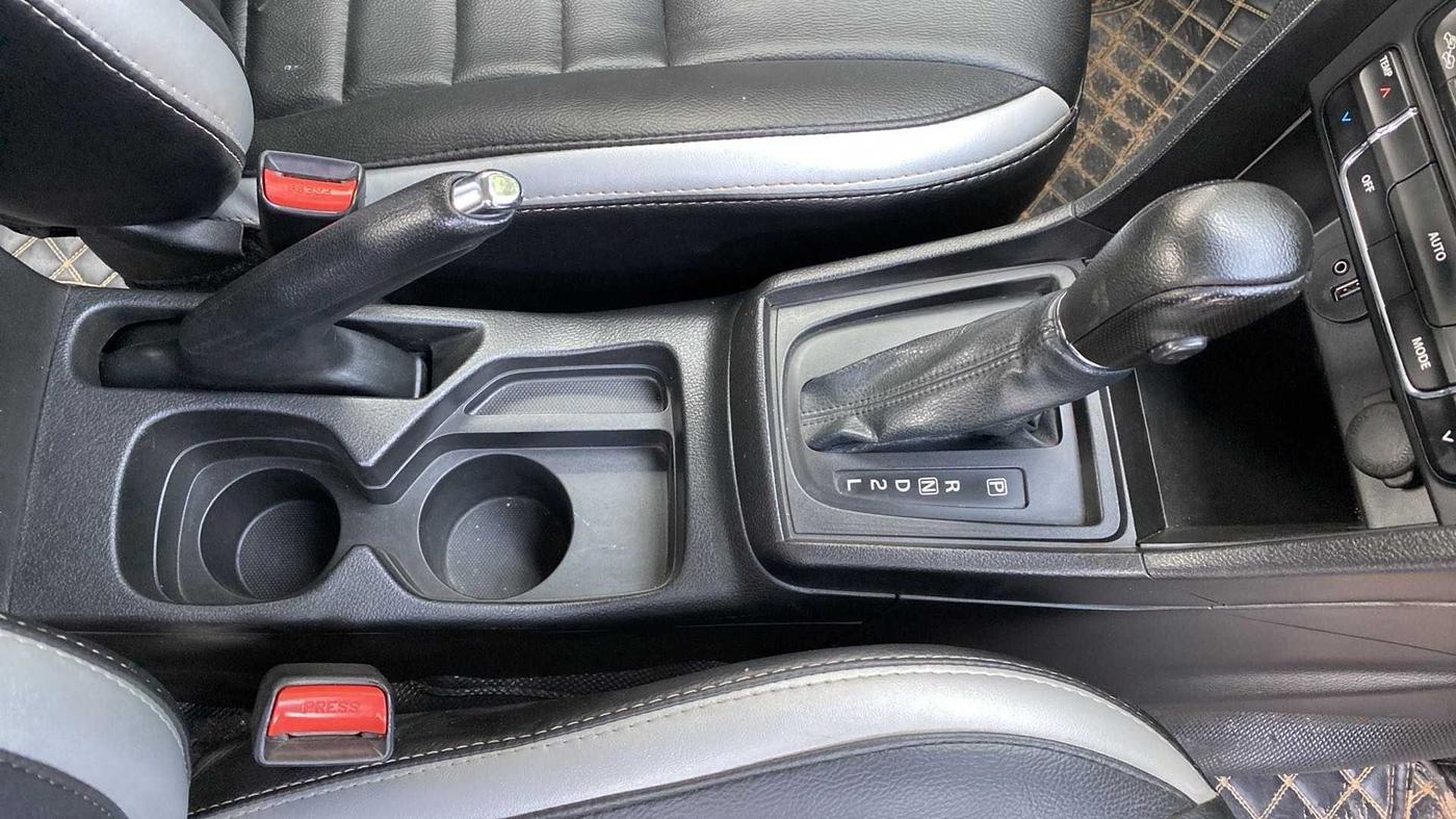 2021 Maruti Vitara Brezza VXI AT SHVS, Petrol, Automatic, 47,695 km, Gear Lever