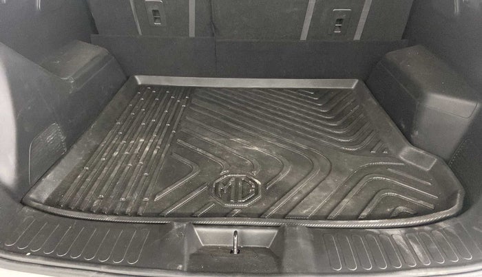 2021 MG HECTOR SHINE 1.5 PETROL TURBO CVT, Petrol, Automatic, 17,675 km, Boot Inside