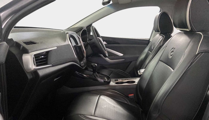 2021 MG HECTOR SHINE 1.5 PETROL TURBO CVT, Petrol, Automatic, 17,675 km, Right Side Front Door Cabin