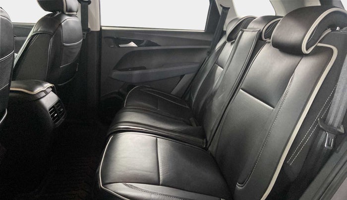 2021 MG HECTOR SHINE 1.5 PETROL TURBO CVT, Petrol, Automatic, 17,675 km, Right Side Rear Door Cabin