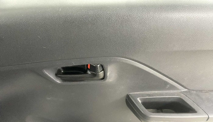 2022 Maruti Alto K10 VXI, Petrol, Manual, 11,726 km, Driver Side Door Panels Control