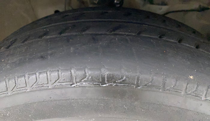 2017 Honda Jazz 1.2L I-VTEC V AT, Petrol, Automatic, 33,497 km, Right Front Tyre Tread