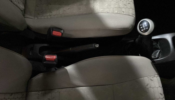 2015 Maruti Wagon R 1.0 VXI, CNG, Manual, 34,816 km, Gear Lever