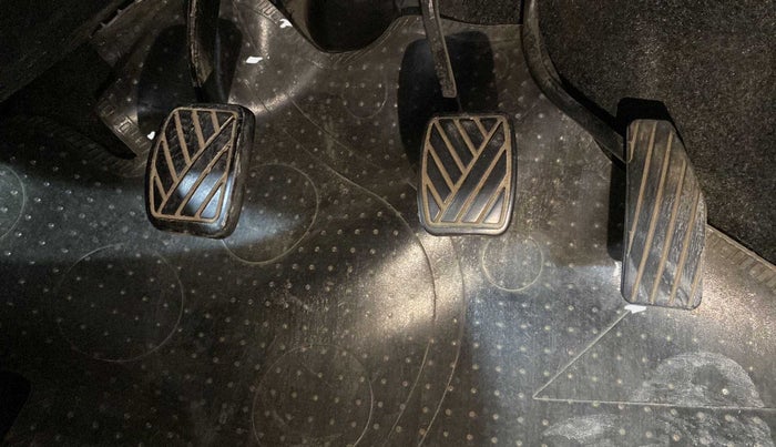 2015 Maruti Wagon R 1.0 VXI, CNG, Manual, 34,816 km, Pedals