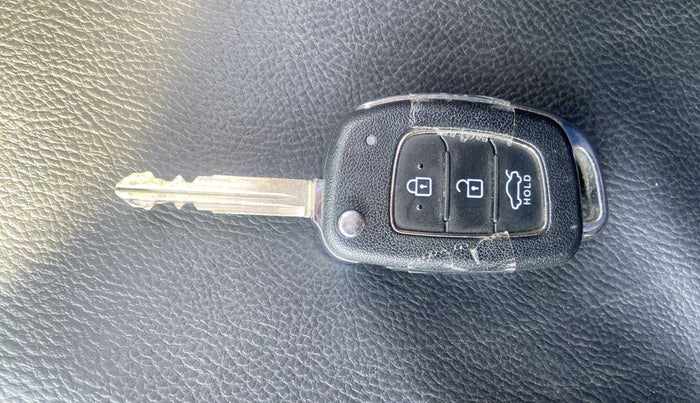 2021 Hyundai GRAND I10 NIOS MAGNA 1.2 KAPPA VTVT, Petrol, Manual, 13,308 km, Key Close Up