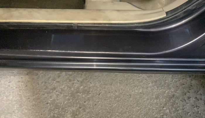 2013 Maruti Ertiga VDI, Diesel, Manual, 40,065 km, Left running board - Minor scratches