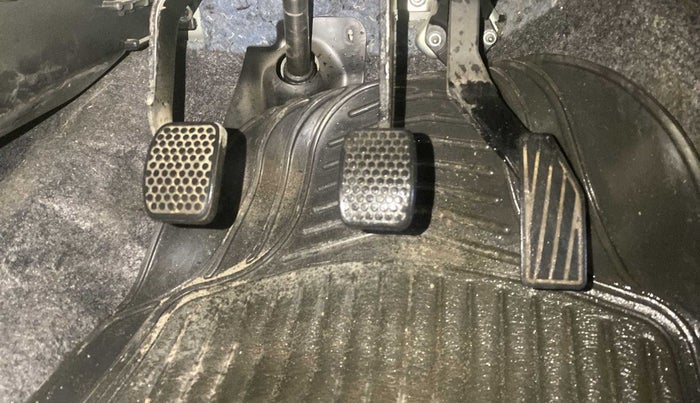 2020 Maruti Alto VXI, Petrol, Manual, 77,490 km, Pedals