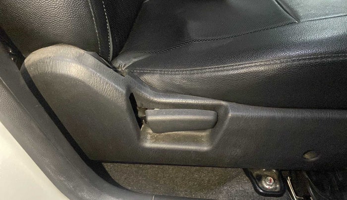 2020 Maruti Alto VXI, Petrol, Manual, 77,490 km, Driver Side Adjustment Panel