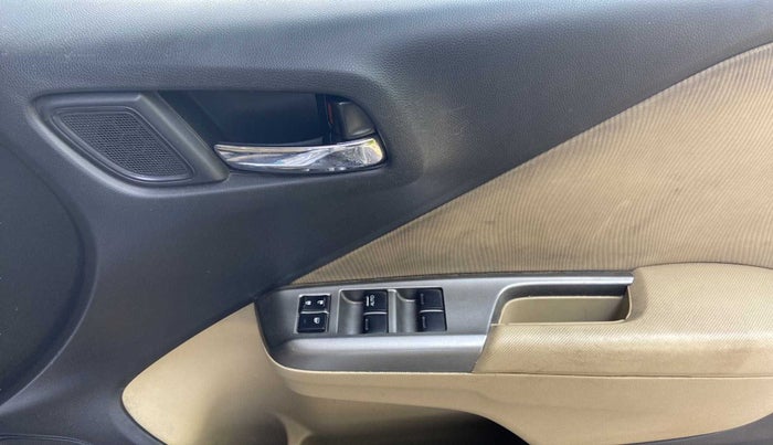 2015 Honda City 1.5L I-VTEC V MT, CNG, Manual, 93,190 km, Driver Side Door Panels Control