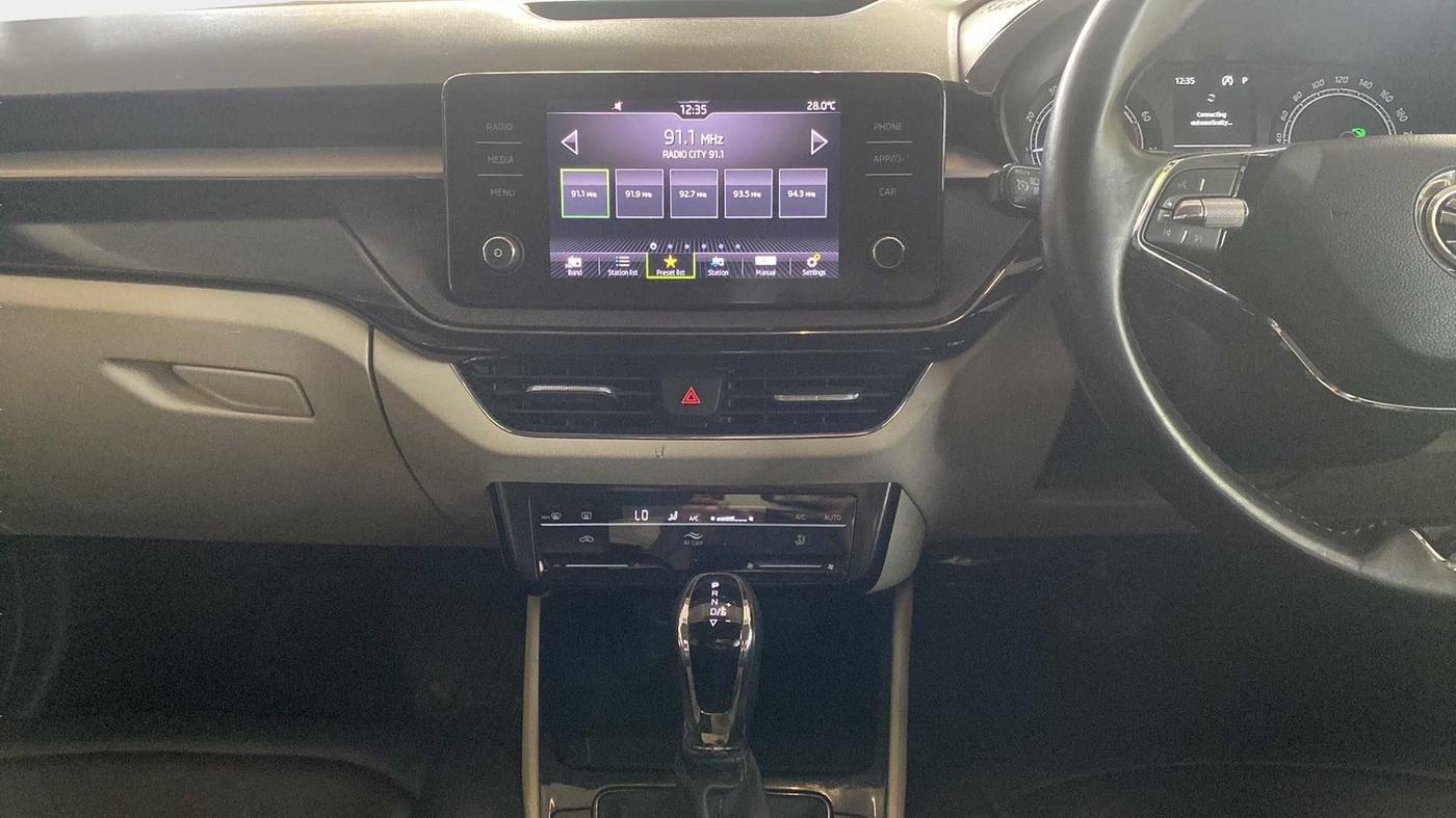 2022 Skoda SLAVIA AMBITION 1.0L TSI AT, Petrol, Automatic, 12,509 km, Air Conditioner