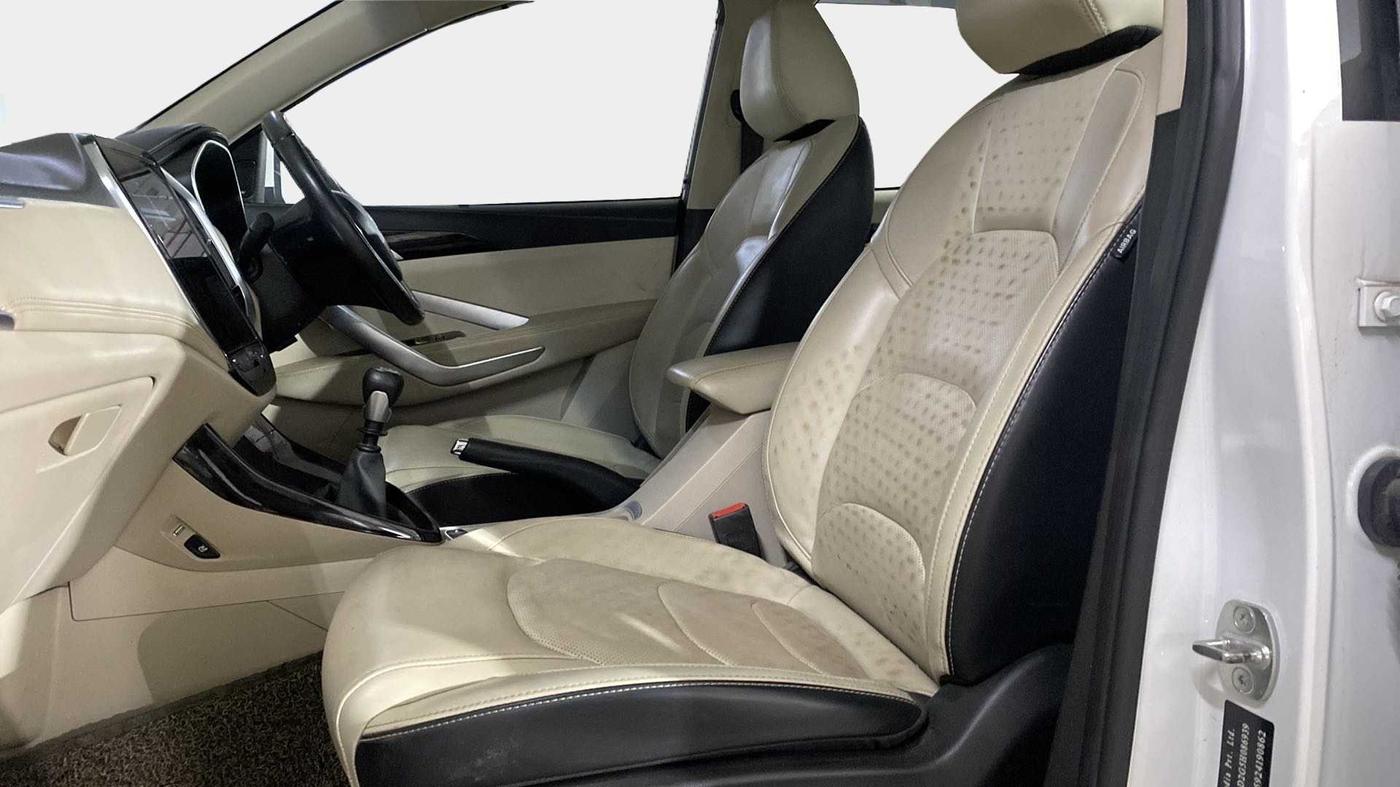 2022 MG HECTOR SHARP 2.0 DIESEL, Diesel, Manual, 23,375 km, Right Side Front Door Cabin