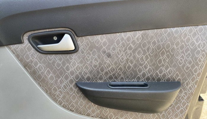2018 Maruti Alto 800 LXI, Petrol, Manual, 45,764 km, Driver Side Door Panels Control