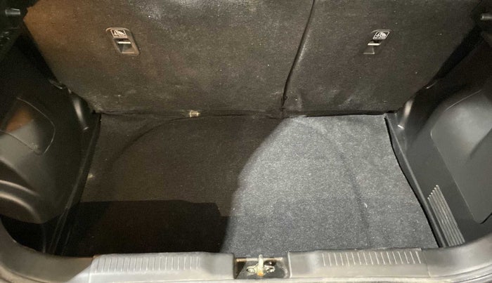 2020 Maruti Swift ZXI PLUS AMT, Petrol, Automatic, 29,404 km, Boot Inside