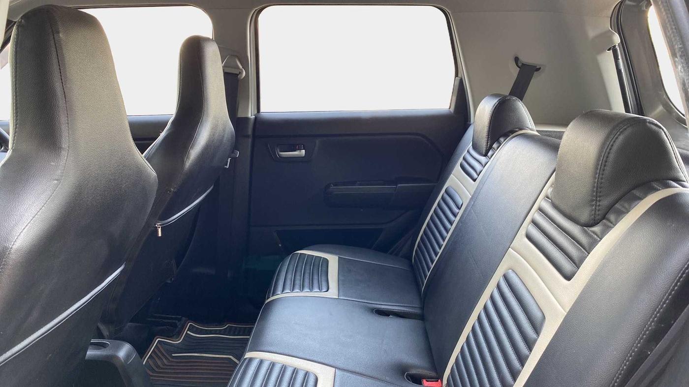 2022 Maruti New Wagon-R ZXI 1.2, Petrol, Manual, 6,360 km, Right Side Rear Door Cabin