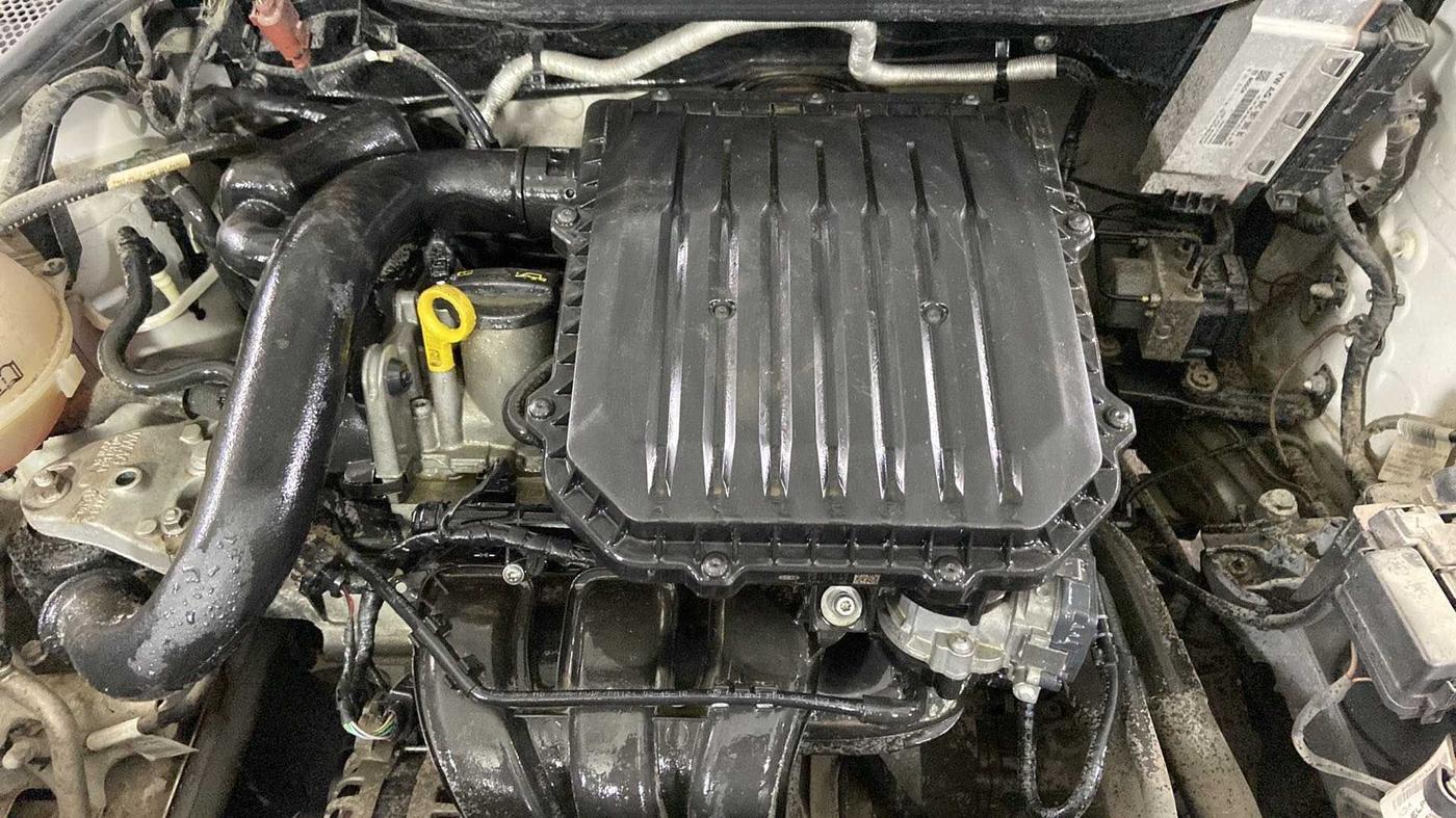 2019 Volkswagen Polo COMFORTLINE 1.0L MPI, Petrol, Manual, 25,786 km, Open Bonet