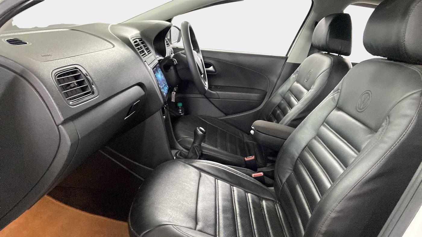 2019 Volkswagen Polo COMFORTLINE 1.0L MPI, Petrol, Manual, 25,786 km, Right Side Front Door Cabin