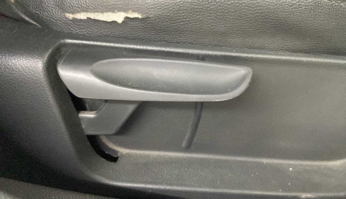 2019 Volkswagen Polo COMFORTLINE 1.0L MPI, Petrol, Manual, 25,786 km, Driver Side Adjustment Panel