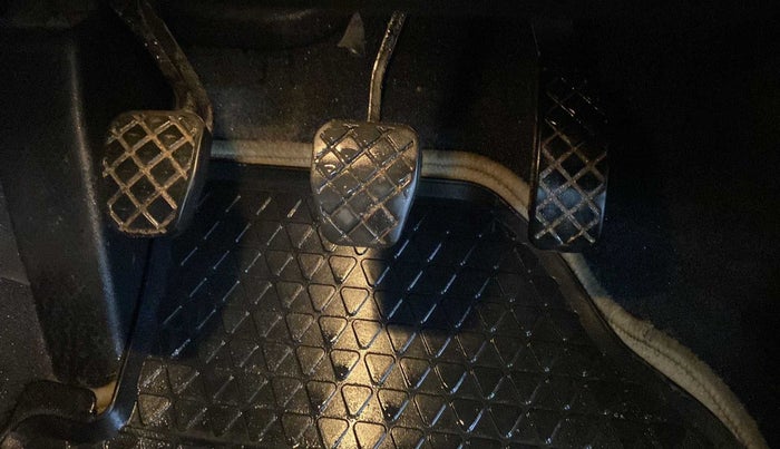 2019 Volkswagen Polo COMFORTLINE 1.0L MPI, Petrol, Manual, 25,786 km, Pedals