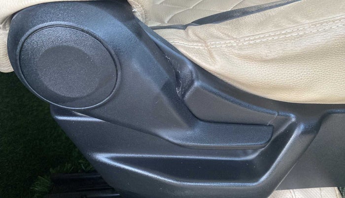 2020 Maruti New Wagon-R ZXI 1.2, Petrol, Manual, 18,790 km, Driver Side Adjustment Panel