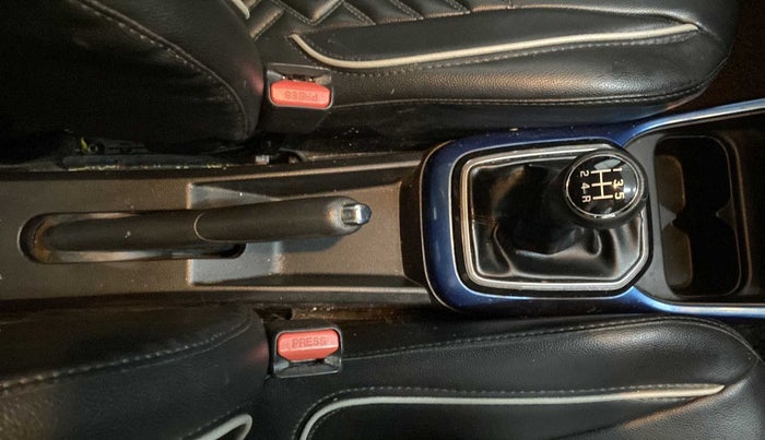 2017 Maruti IGNIS DELTA 1.2, Petrol, Manual, 23,578 km, Gear Lever