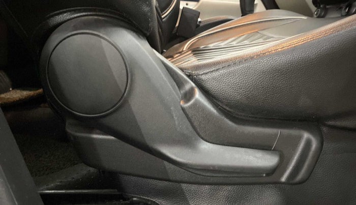 2017 Maruti IGNIS DELTA 1.2, Petrol, Manual, 23,578 km, Driver Side Adjustment Panel