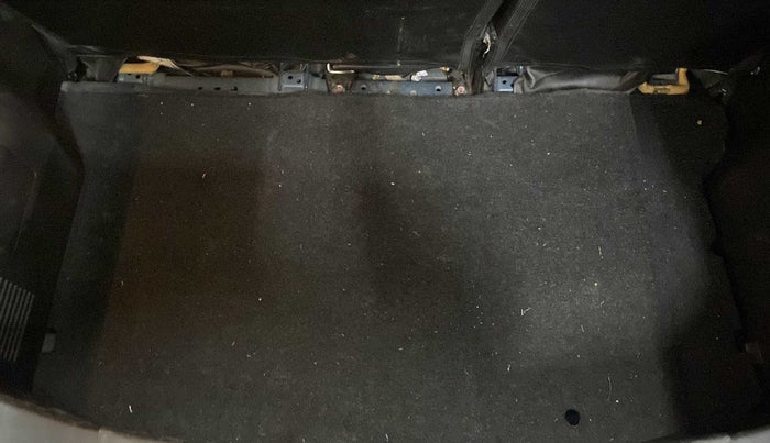 2017 Maruti IGNIS DELTA 1.2, Petrol, Manual, 23,578 km, Boot Inside