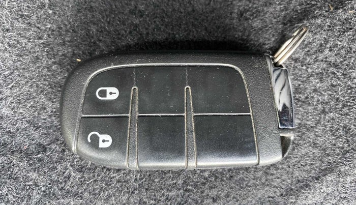 2020 Jeep Compass LIMITED PLUS PETROL AT, Petrol, Automatic, 30,131 km, Key Close Up