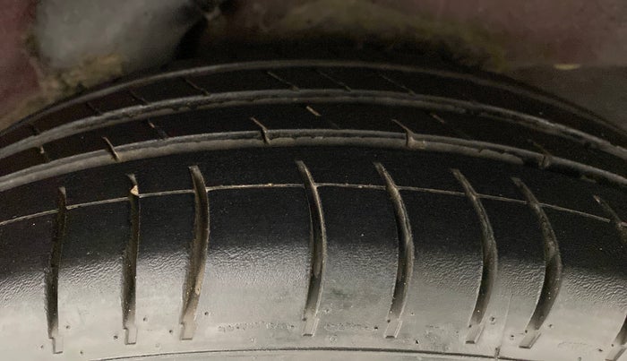 2013 Hyundai i10 SPORTZ 1.2 AT, Petrol, Automatic, 78,272 km, Left Rear Tyre Tread