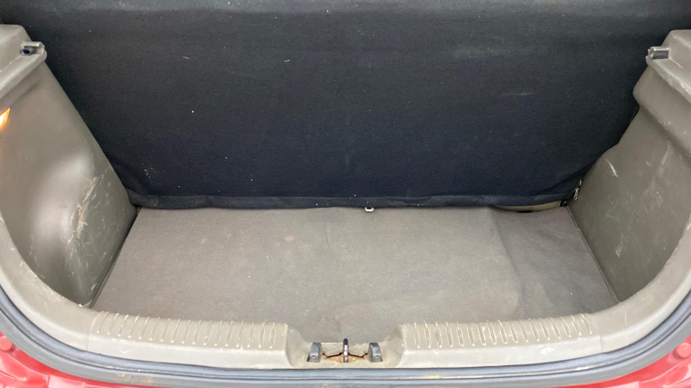 2013 Hyundai i10 SPORTZ 1.2 AT, Petrol, Automatic, 78,272 km, Boot Inside