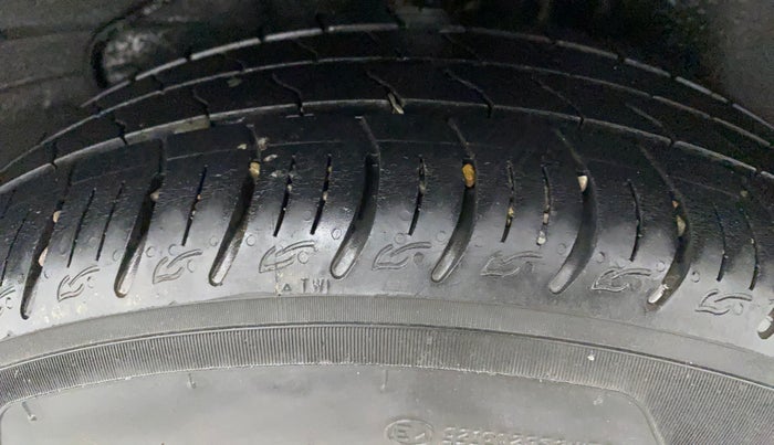 2020 Tata ALTROZ XZ PETROL, Petrol, Manual, 30,423 km, Left Rear Tyre Tread