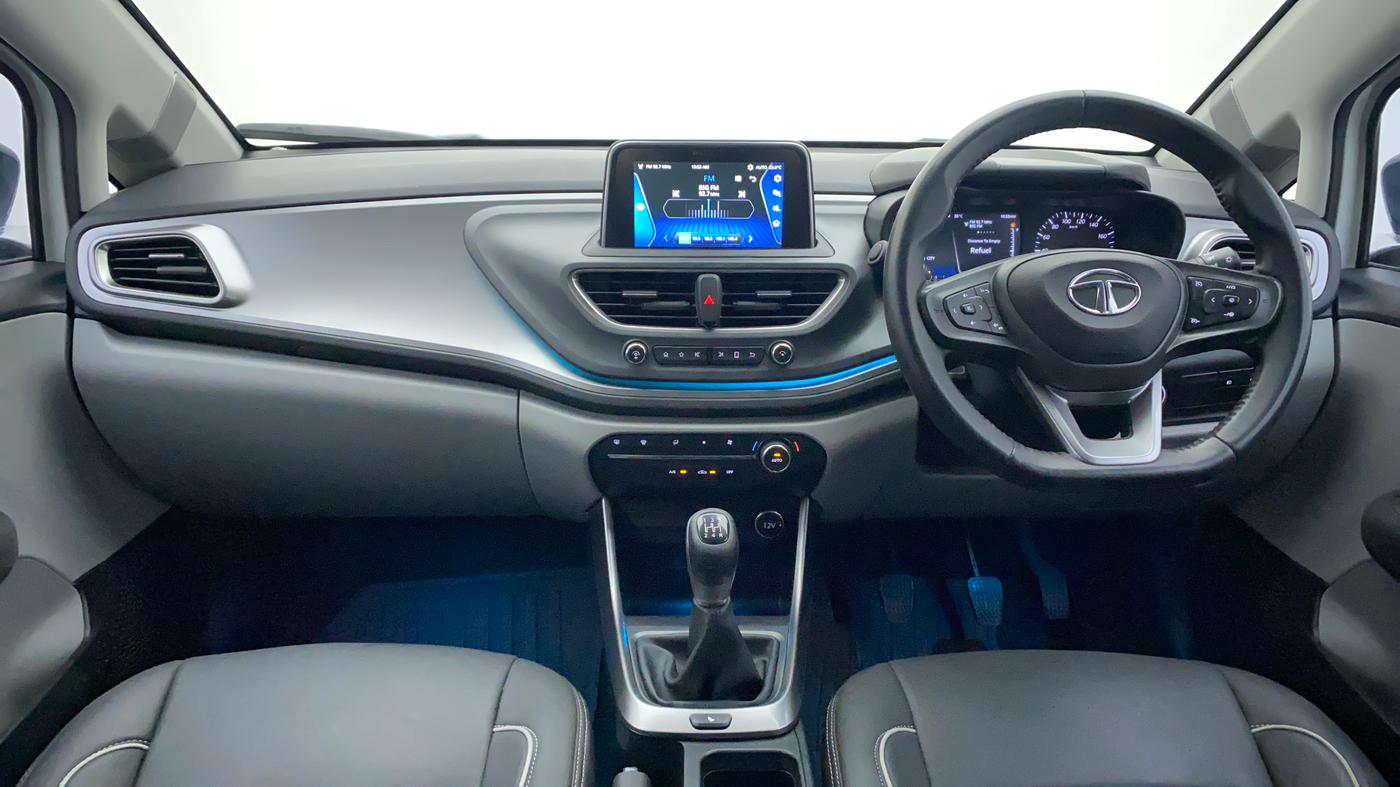 2020 Tata ALTROZ XZ PETROL, Petrol, Manual, 30,423 km, Dashboard