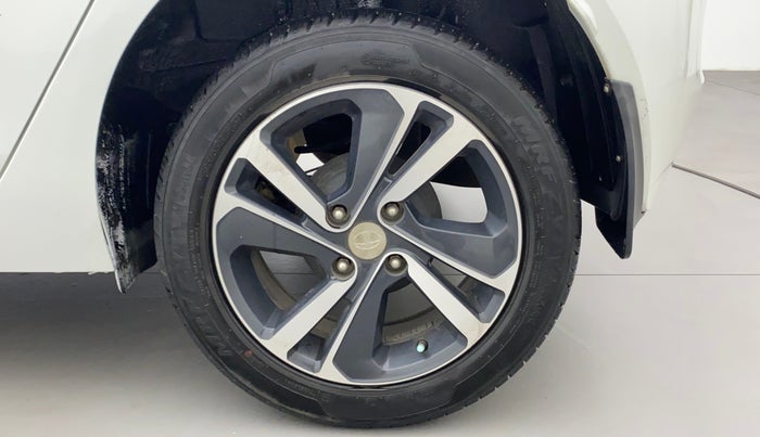 2020 Tata ALTROZ XZ PETROL, Petrol, Manual, 30,423 km, Left Rear Wheel
