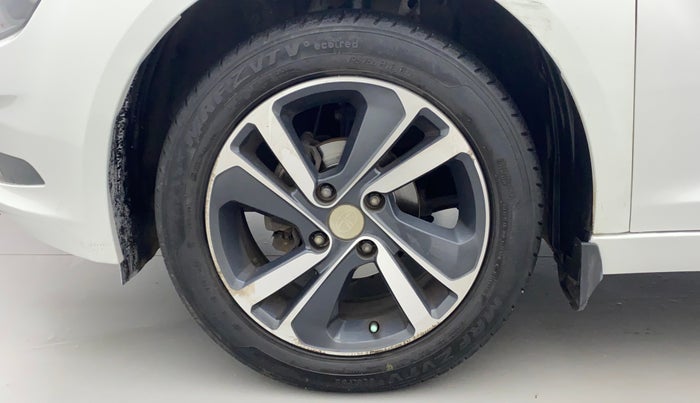 2020 Tata ALTROZ XZ PETROL, Petrol, Manual, 30,423 km, Left Front Wheel