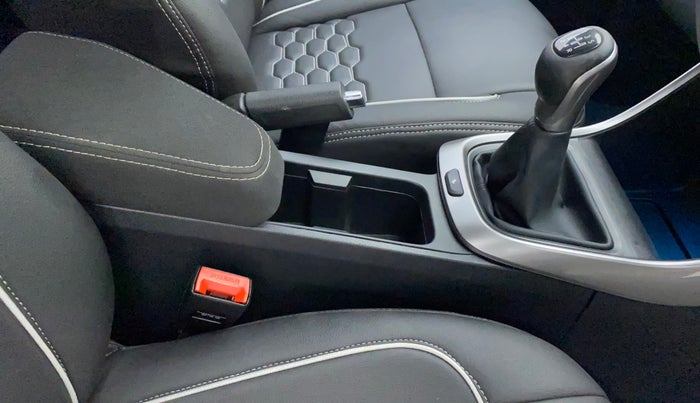2020 Tata ALTROZ XZ PETROL, Petrol, Manual, 30,423 km, Gear Lever