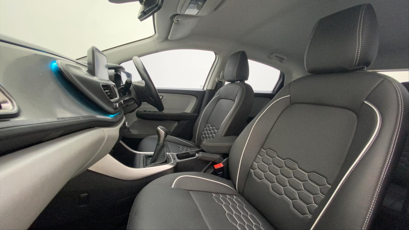 2020 Tata ALTROZ XZ PETROL, Petrol, Manual, 30,423 km, Right Side Front Door Cabin