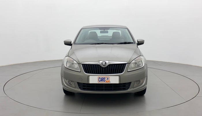 2013 Skoda Rapid ELEGANCE 1.6 MPI MT, Petrol, Manual, 96,965 km, Front