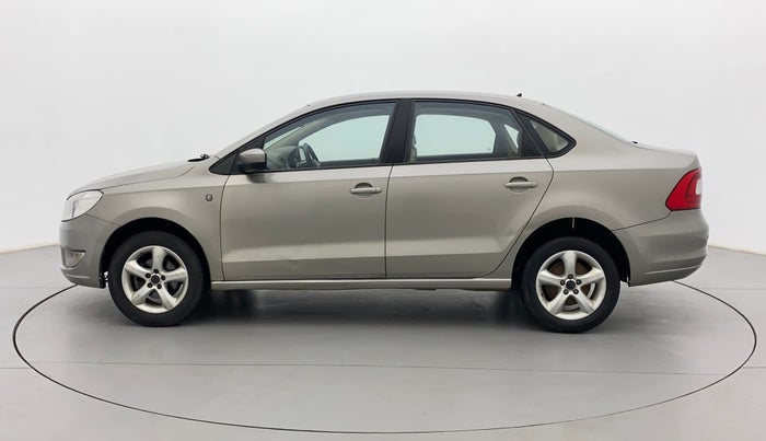 2013 Skoda Rapid ELEGANCE 1.6 MPI MT, Petrol, Manual, 96,965 km, Left Side