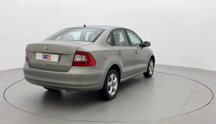 2013 Skoda Rapid ELEGANCE 1.6 MPI MT, Petrol, Manual, 96,965 km, Right Back Diagonal